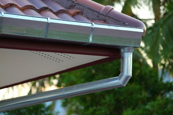 Metal Gutter Repair in Ooltewah
