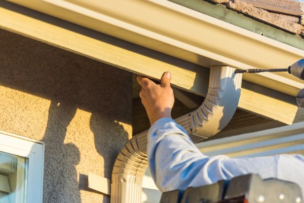 Aluminum Rain Gutter Service in Ooltewah