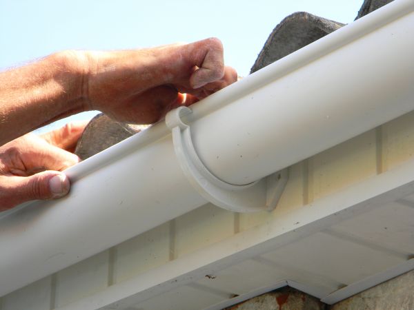 Plastic Gutter Repair in Ooltewah